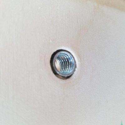 Tee nut