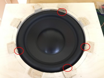 screws close to edge of hole.jpg