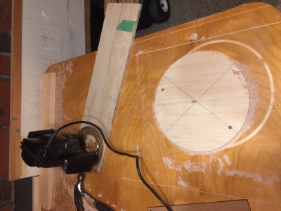 circle cutting jig.JPG