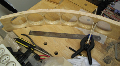 Curved baffle construction