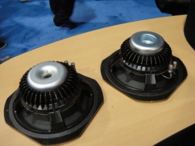 3010back.jpg