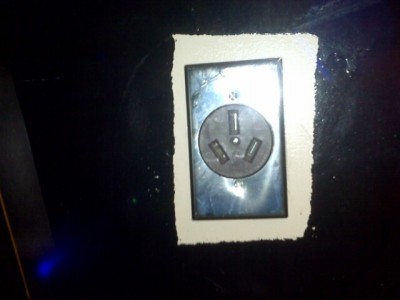 here's the power outlet at 1 of my main clubs