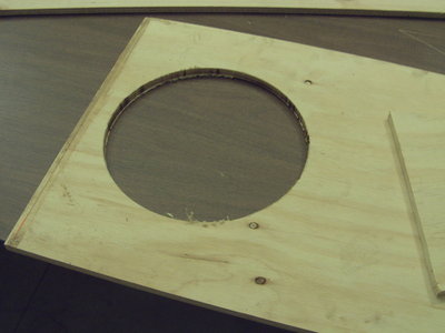 rsz_pict0155.jpg (80.06 KiB) Viewed 3827 times First run with a router with a compass way easier than a jigsaw!