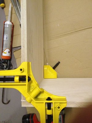 Corner clamps