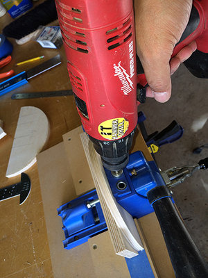 Using my Kreg pocket hole jig, it made making this joint support a snap.