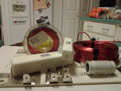 Side view of HF section shows stacking of resistors, coil on it's side and hot glue to hold all components in place from vibration.